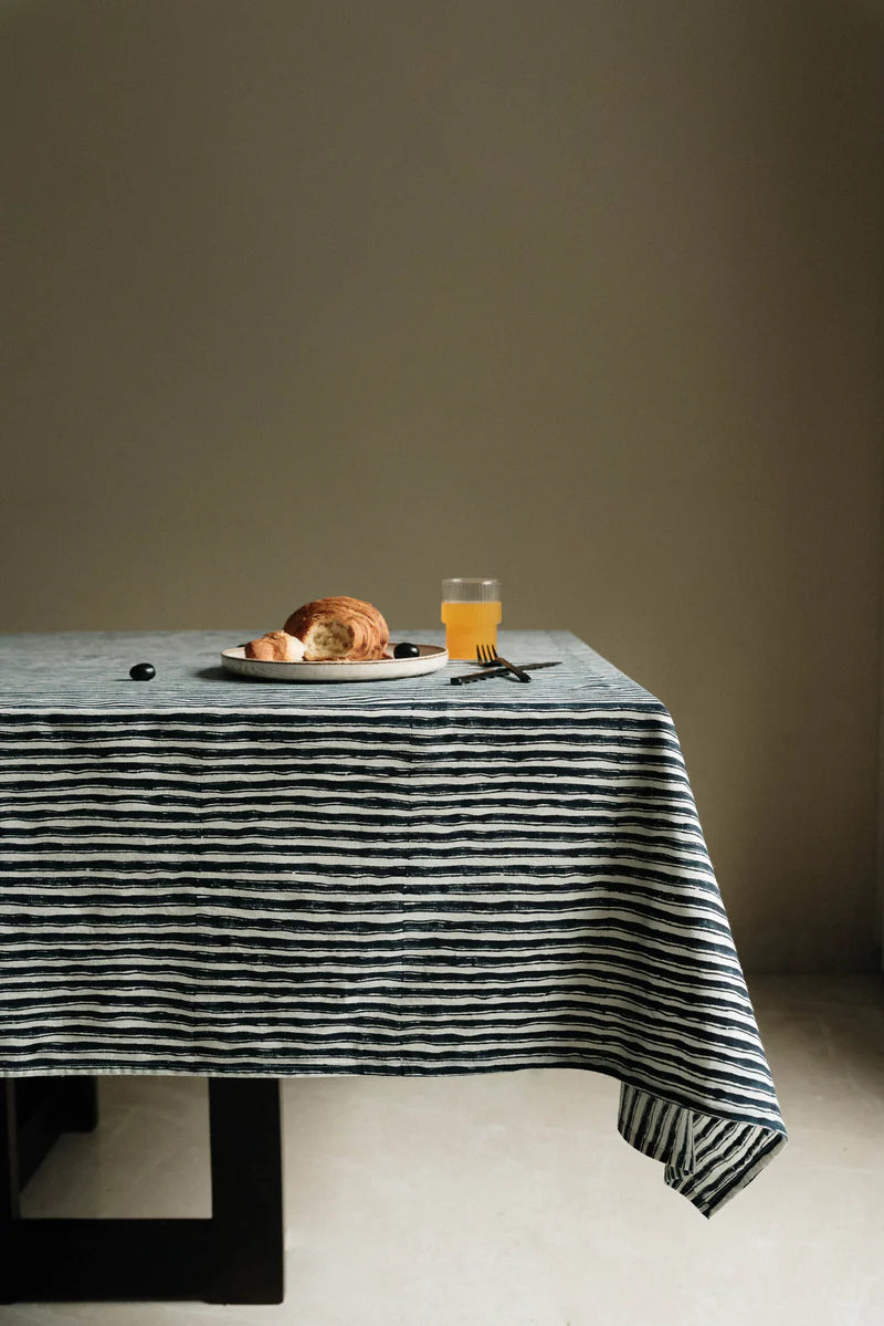 Solae Blockprinted Tablecloth - 6-Seater (150 × 230 cm)