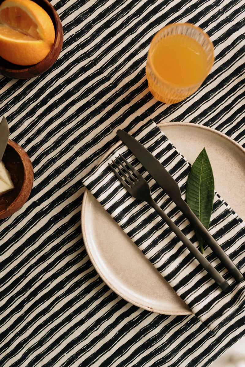 Solae Blockprinted Tablecloth - 6-Seater (150 × 230 cm)