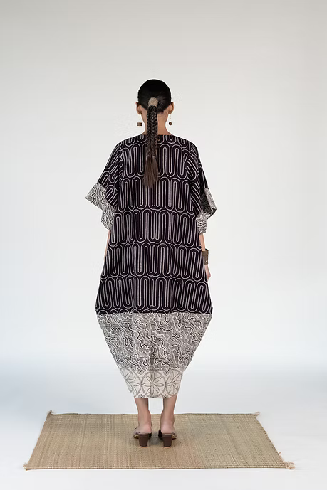 Bnw Waves Cowl Dress