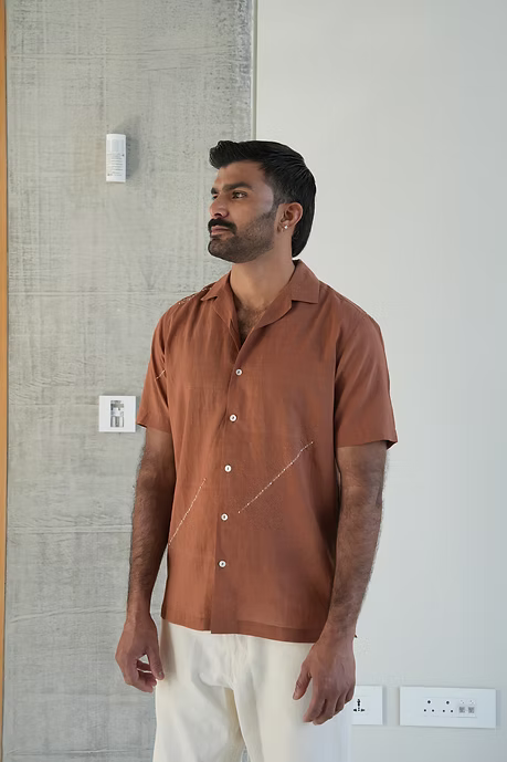 LIGHT TERRA MEN’S NOTCH SHIRT