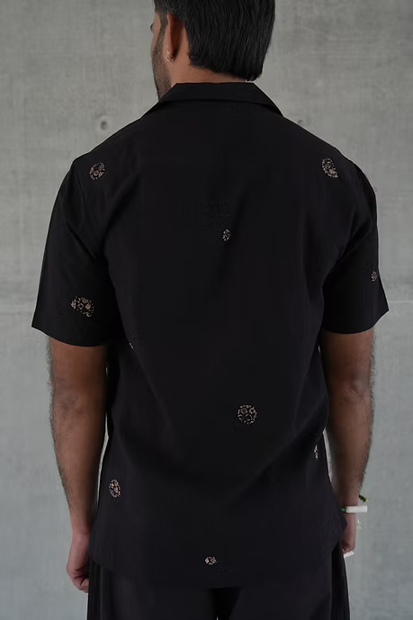 MIDNIGHT MEN’S NOTCH COLLAR SHIRT